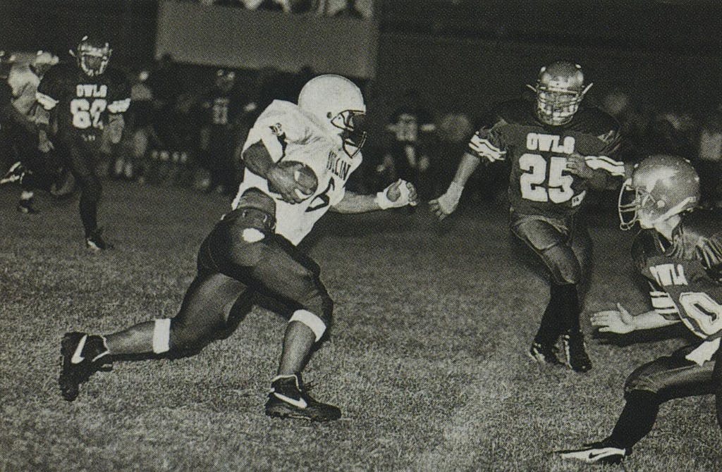 Petey in action in a regular season game. Texas Football magazine called him the "Earl Campbell of six-man football."
