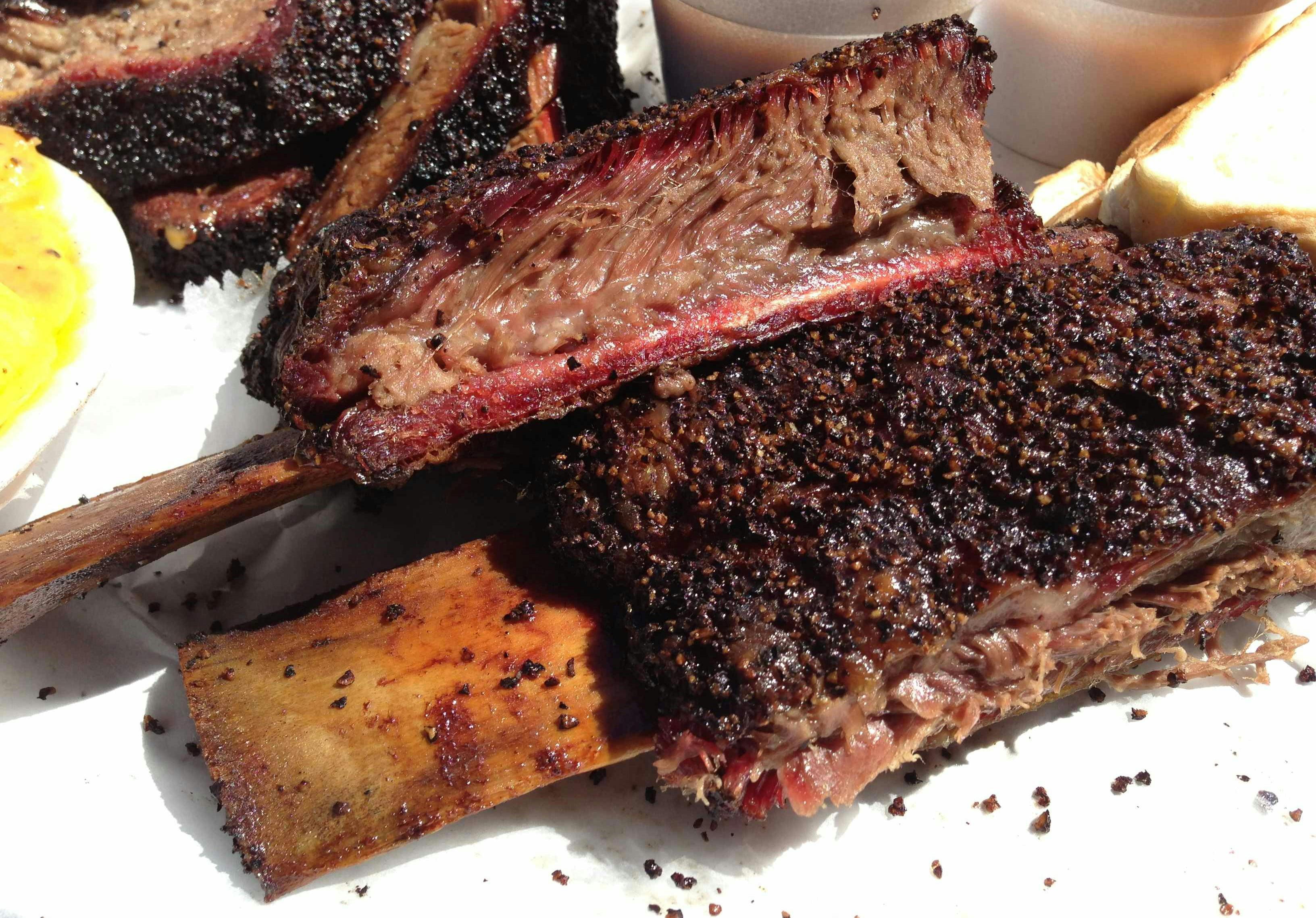 You May Love Beef Short Ribs, But Pitmasters Don't – Texas Monthly