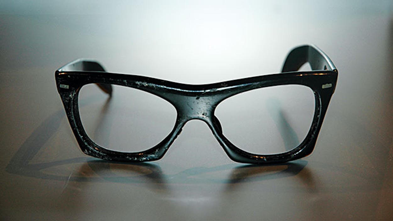 نظارات سميكة من طراز Buddy Holly