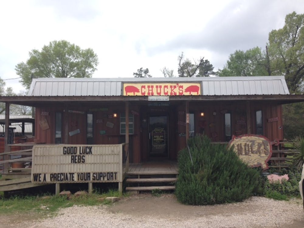 Chuck's Bar-B-Q and Burgers – Texas Monthly