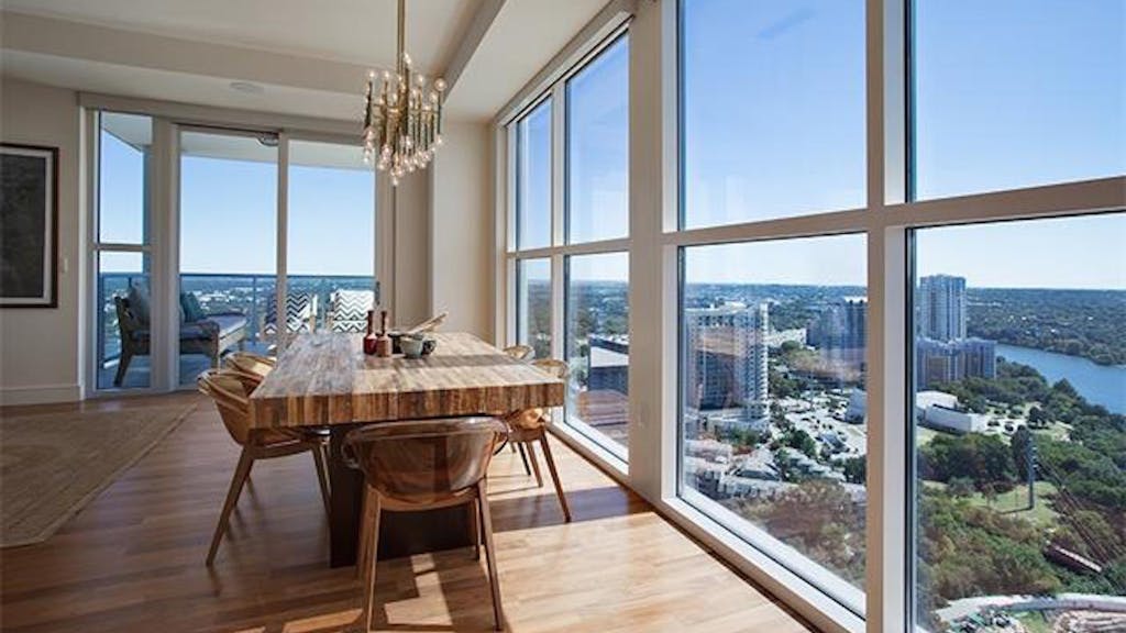 Expensive condo for rent at the Four Seasons in Austin. 