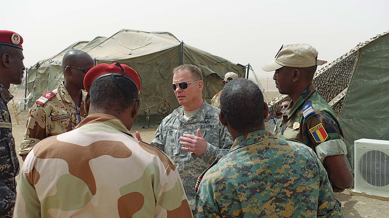 Doug O’Connell addresses African officers in Chad.