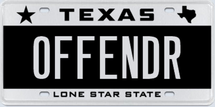Texas license plate that says "offender" with no second 'e.'