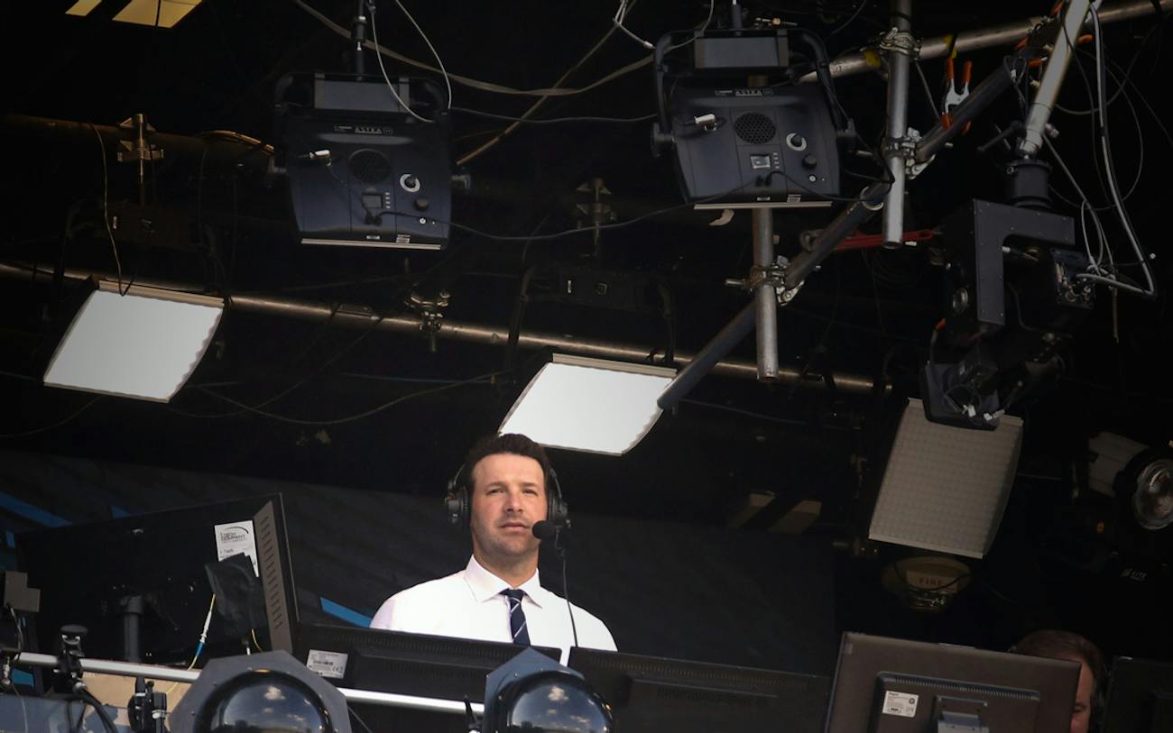 Colour Commentators Let Us Now Praise Tony Romo, The Best NFL Color Commentator – Texas Monthly