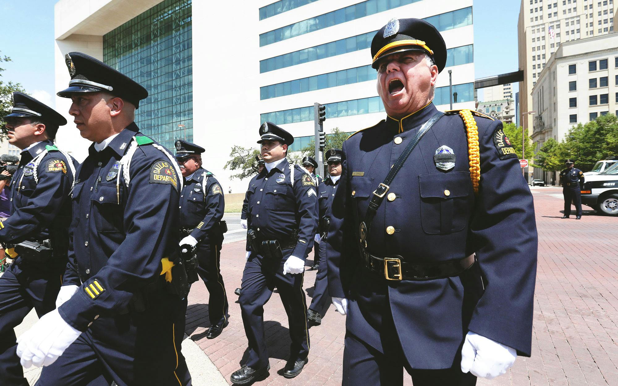 Dallas Pd The Dallas Police Department is the Latest to Allow Officers to Grow ...