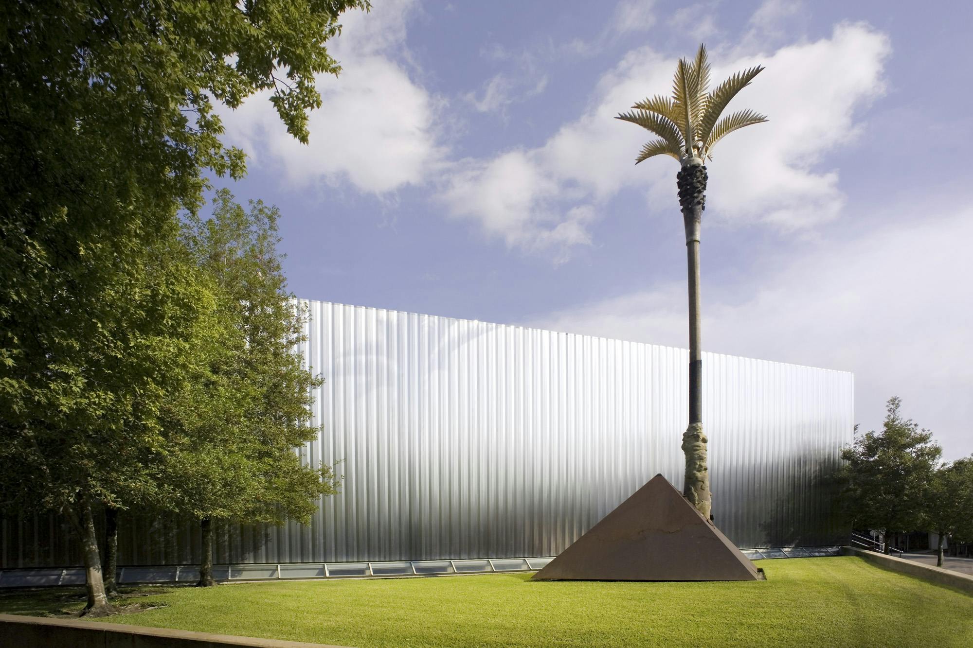 Places to Check Out this Summer: Museum Of Contemporary Art