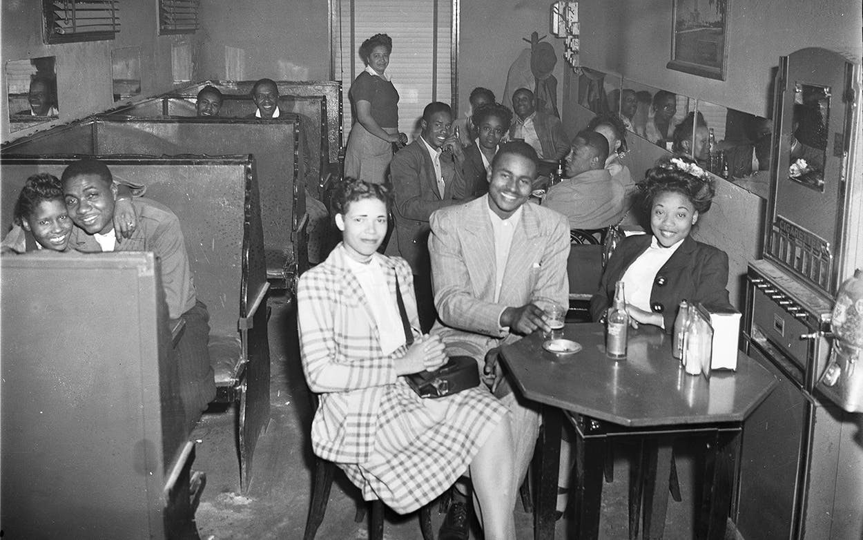 Dallas’s Beaumont Barbeque, as shown in 1947, was one of only two barbecue joints in Texas to be included in editions of The Negro Motorist Green Book in the late 1930s.
