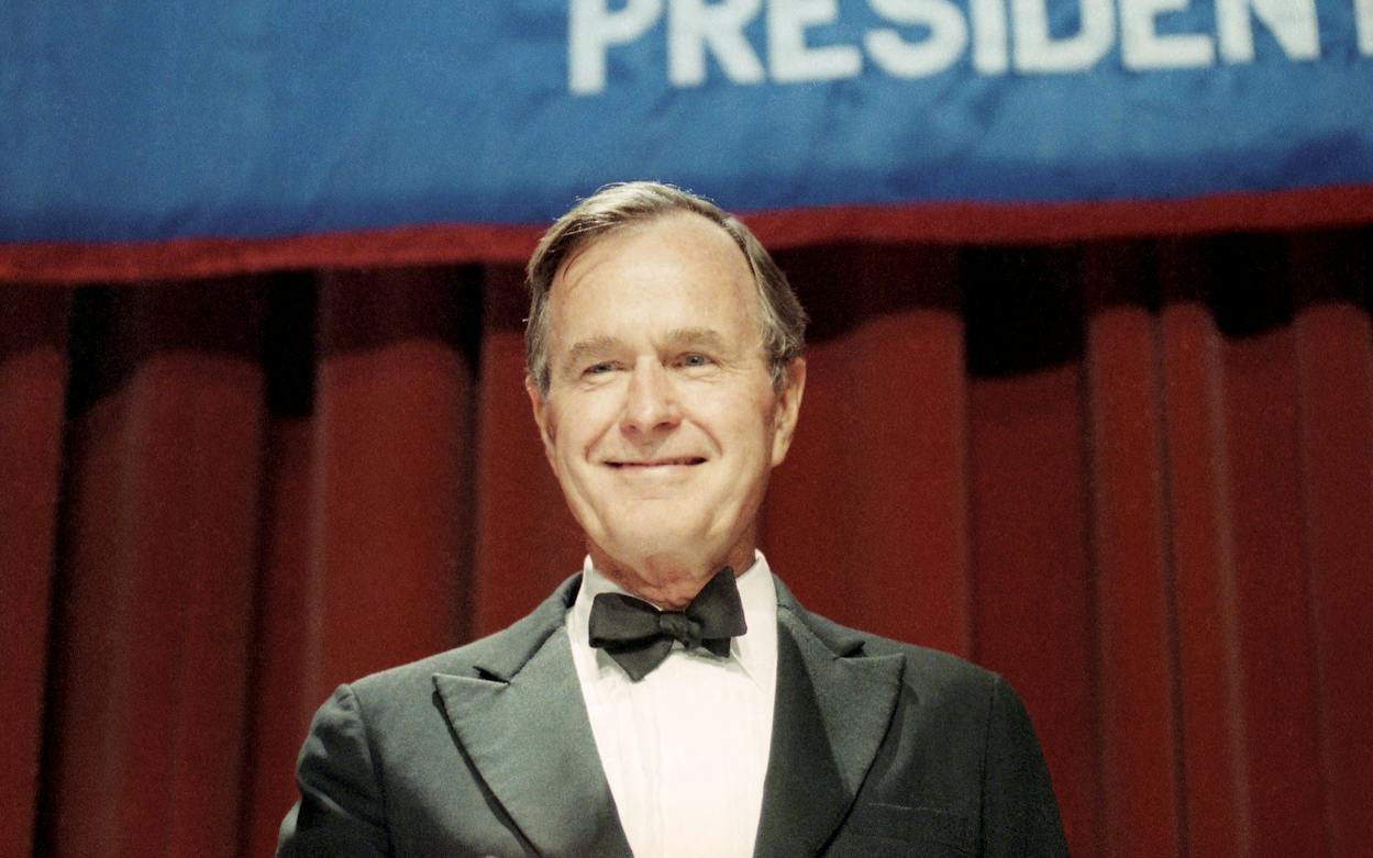 Bush Ha Brushes With 41 – Texas Monthly