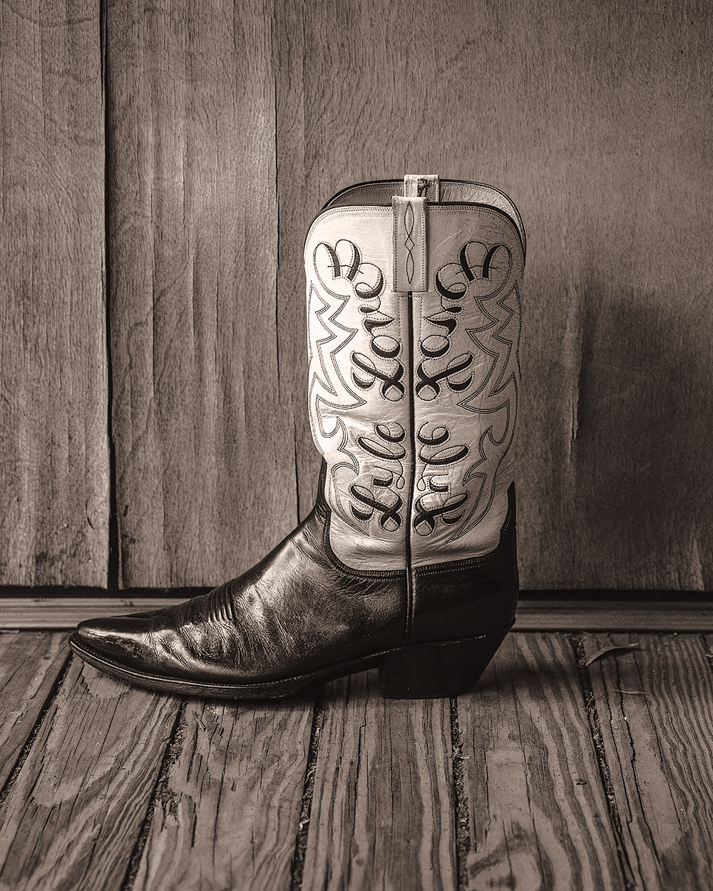 show me cowboy boots