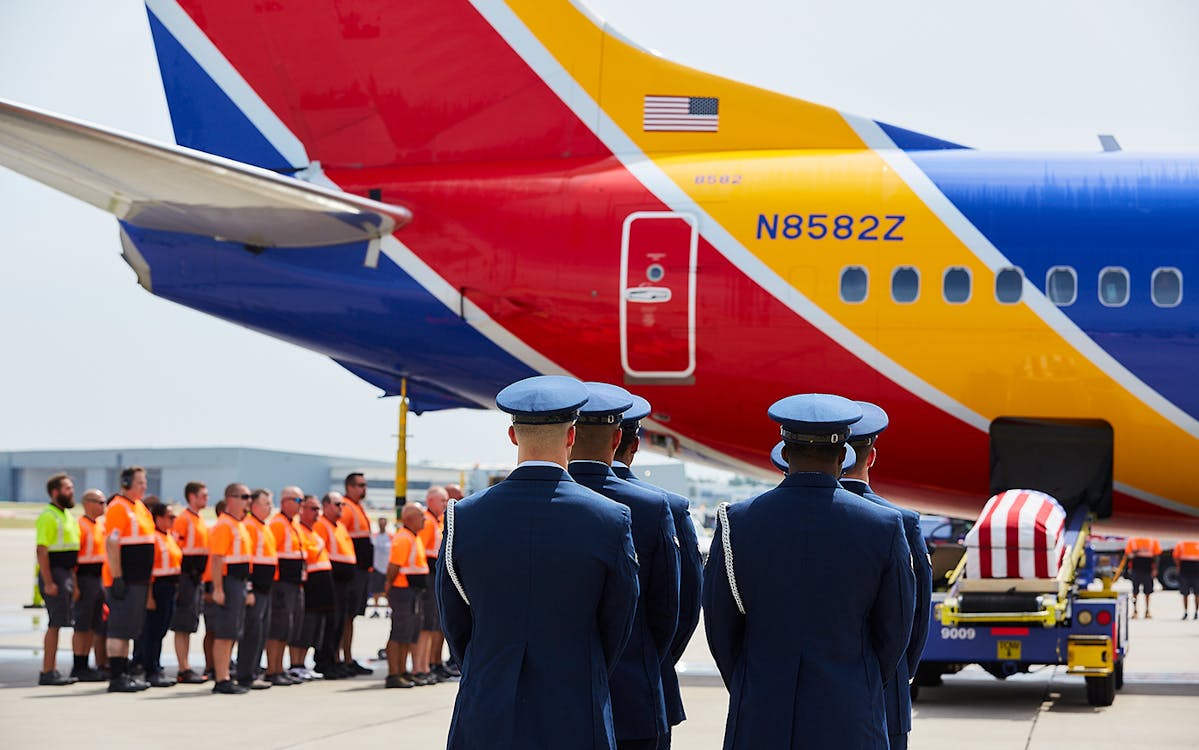 A Southwest Pilot Brings His Father's Remains Home to Dallas