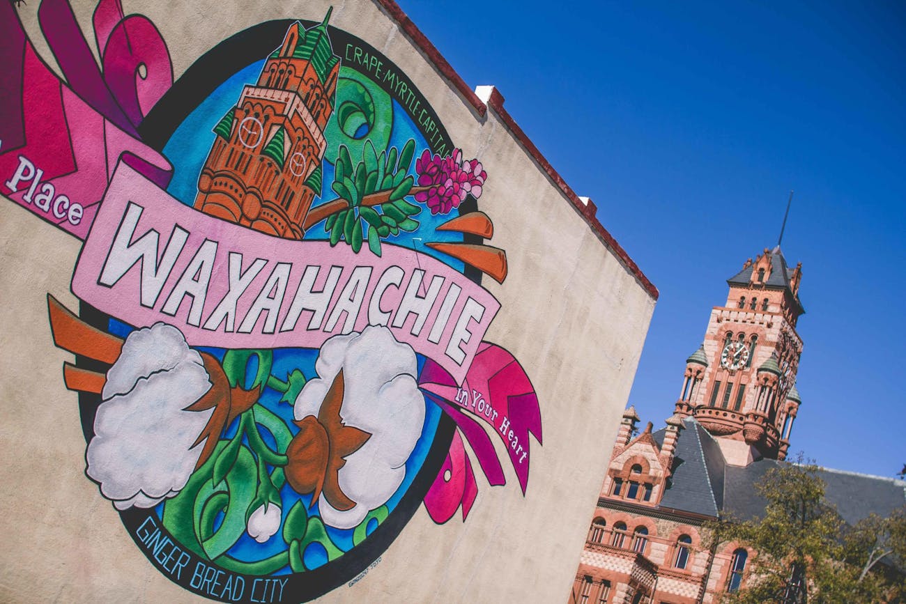 Stroll the Scenic Streets of Waxahachie – Texas Monthly