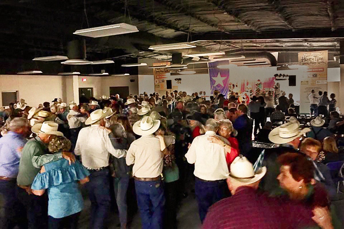 heart-of-texas-festival-crowd-brady
