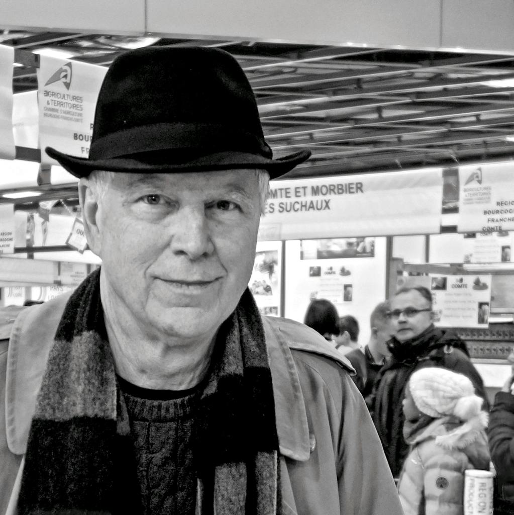 author Greg Curtis
