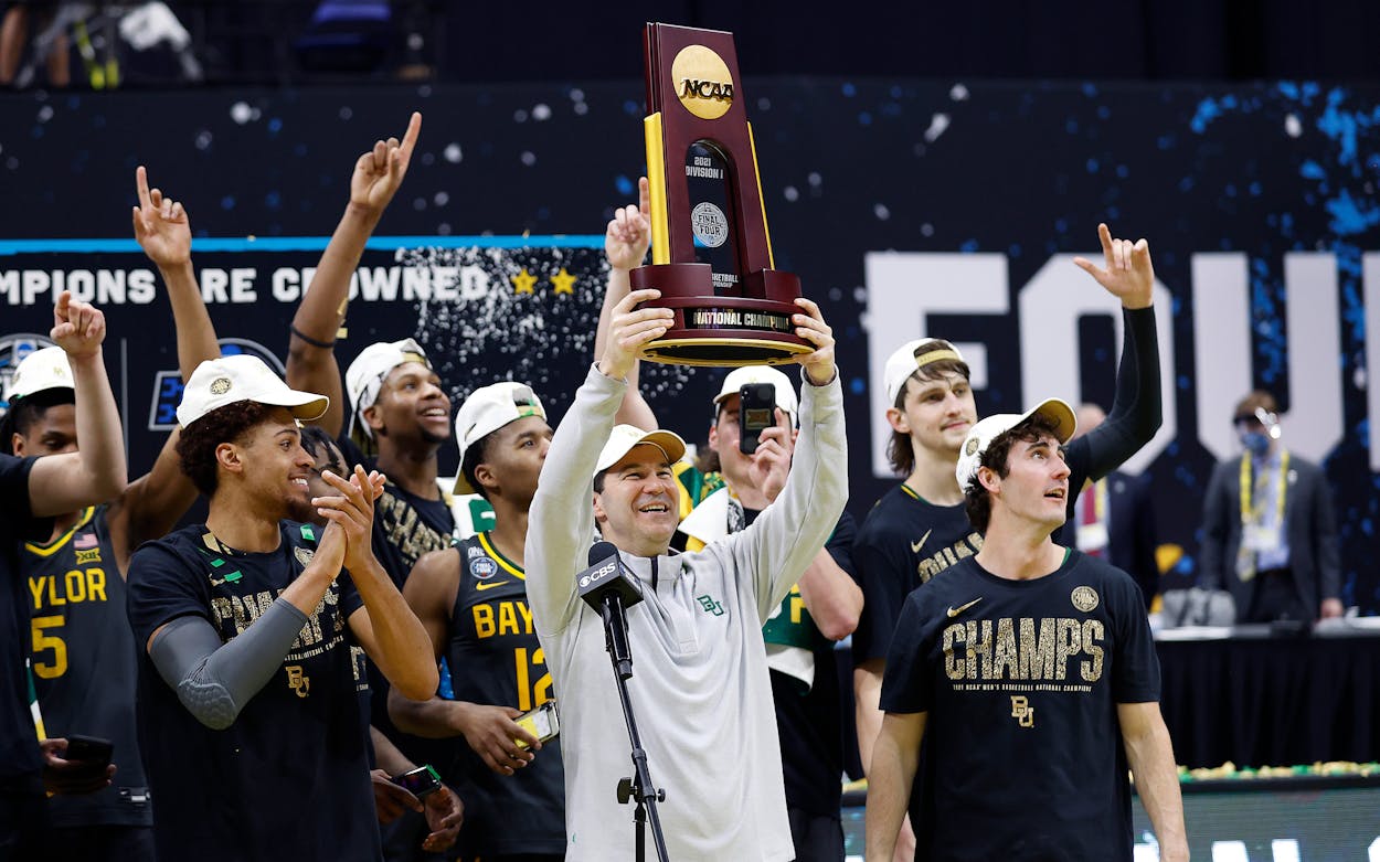 Head coach Scott Drew and the Baylor Bears after winning the National Championship game of the NCAA Men's Basketball Tournament on April 05, 2021.