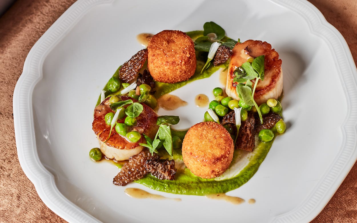 The bronzed sea scallops with morel mushrooms and English peas at Monarch.