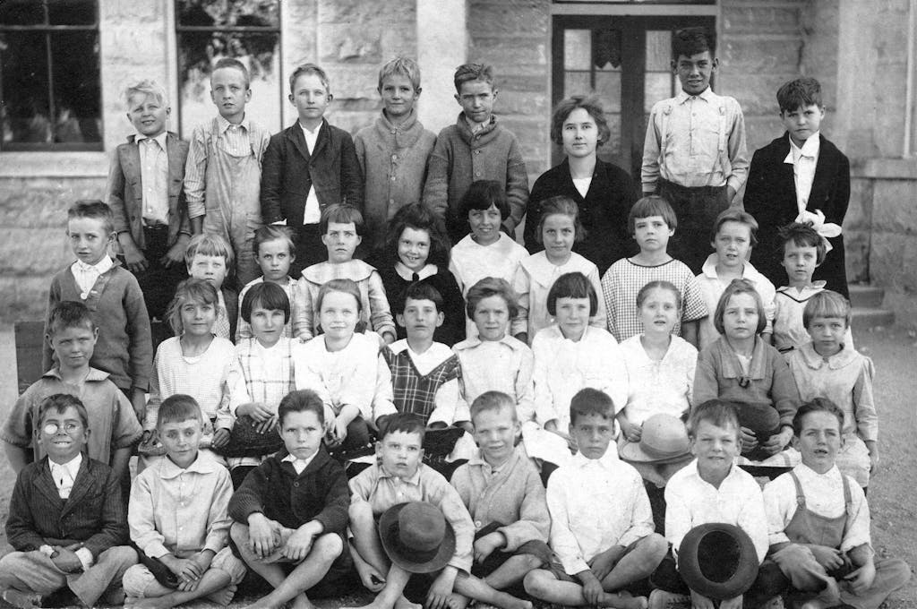 Holdsworth, with her class in Center Point, Texas.