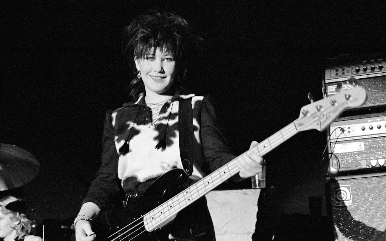 kathy valentine go-go's inducted into rock and roll hall of fame