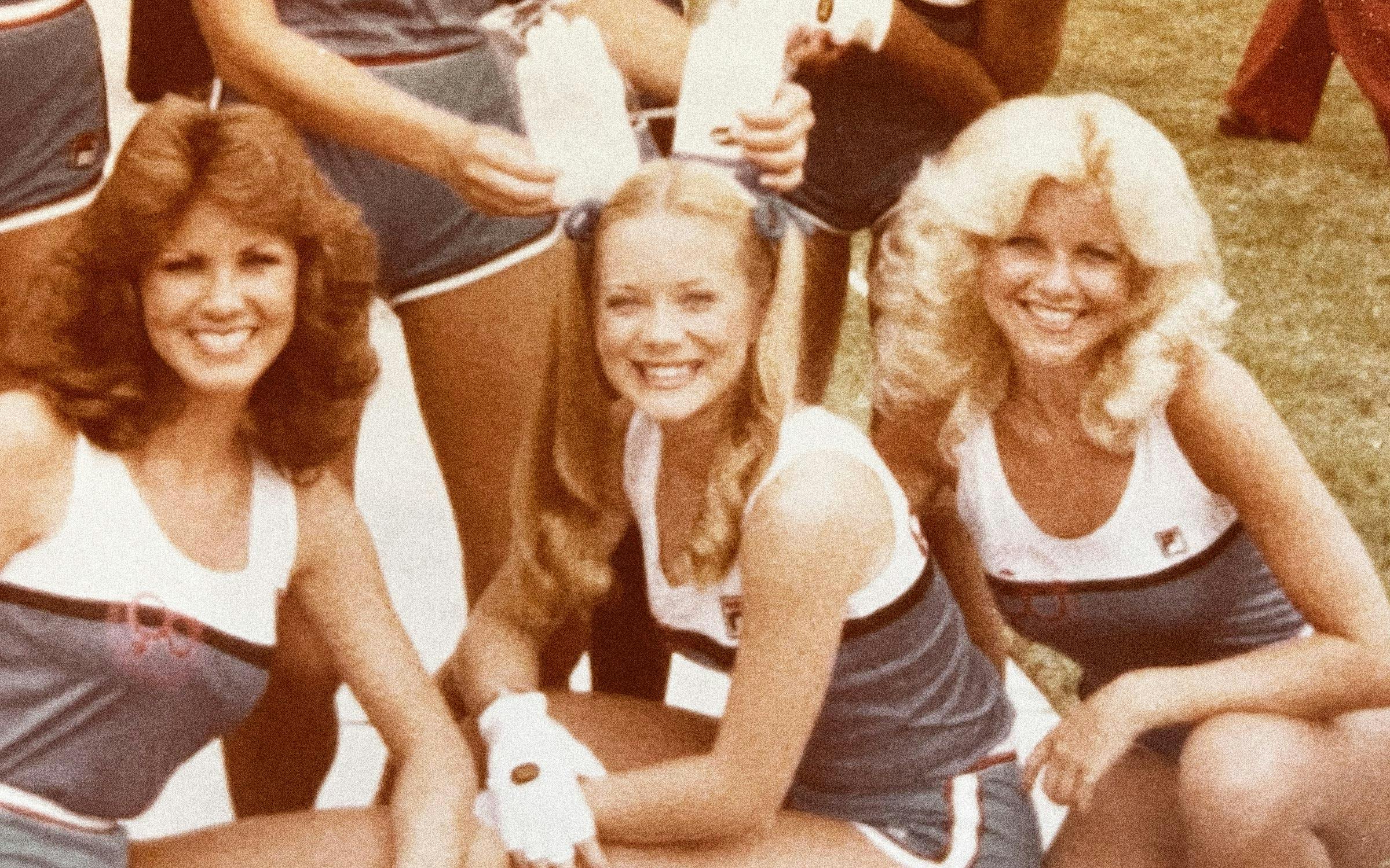 The Cowboys Cheerleader With the Pigtails Shaves Her Head – Texas Monthly