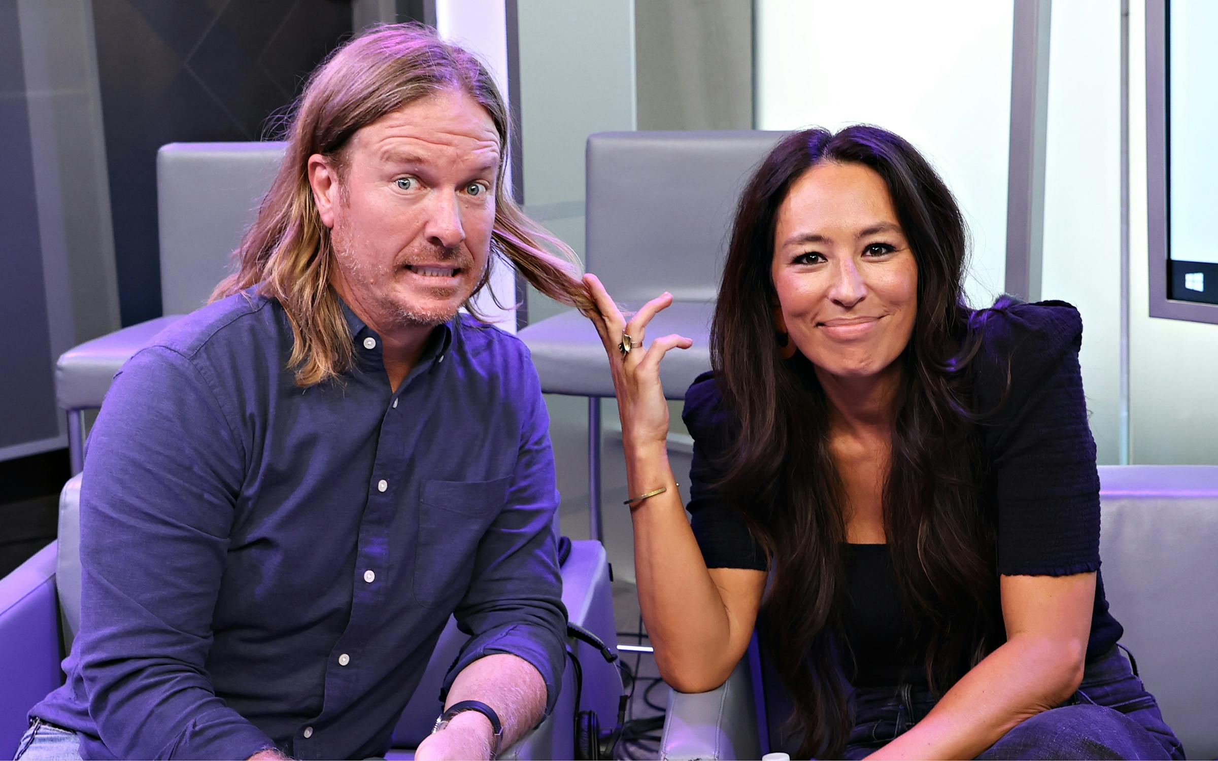 https://img.texasmonthly.com/2022/01/chip-and-joanna-gaines.jpg?auto=compress&crop=faces&fit=fit&fm=pjpg&ixlib=php-3.3.1&q=45