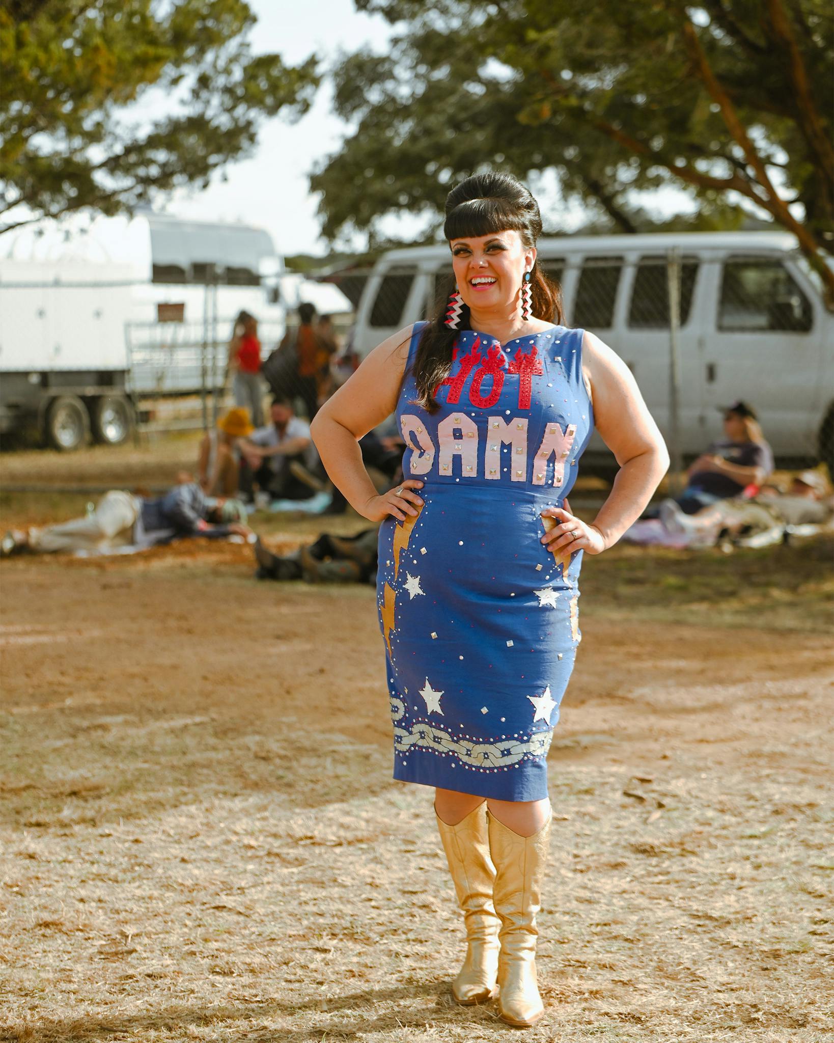 New Zealand country singer Tami Neilson walked the grounds in her "Hot Damn" outfit after her performance.