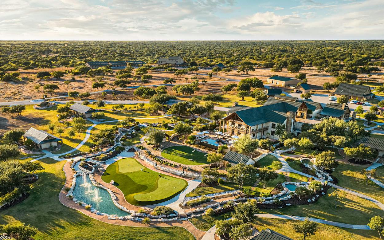 Bar Ranch Estate Learning to Survive at a Hunting Resort – Texas Monthly