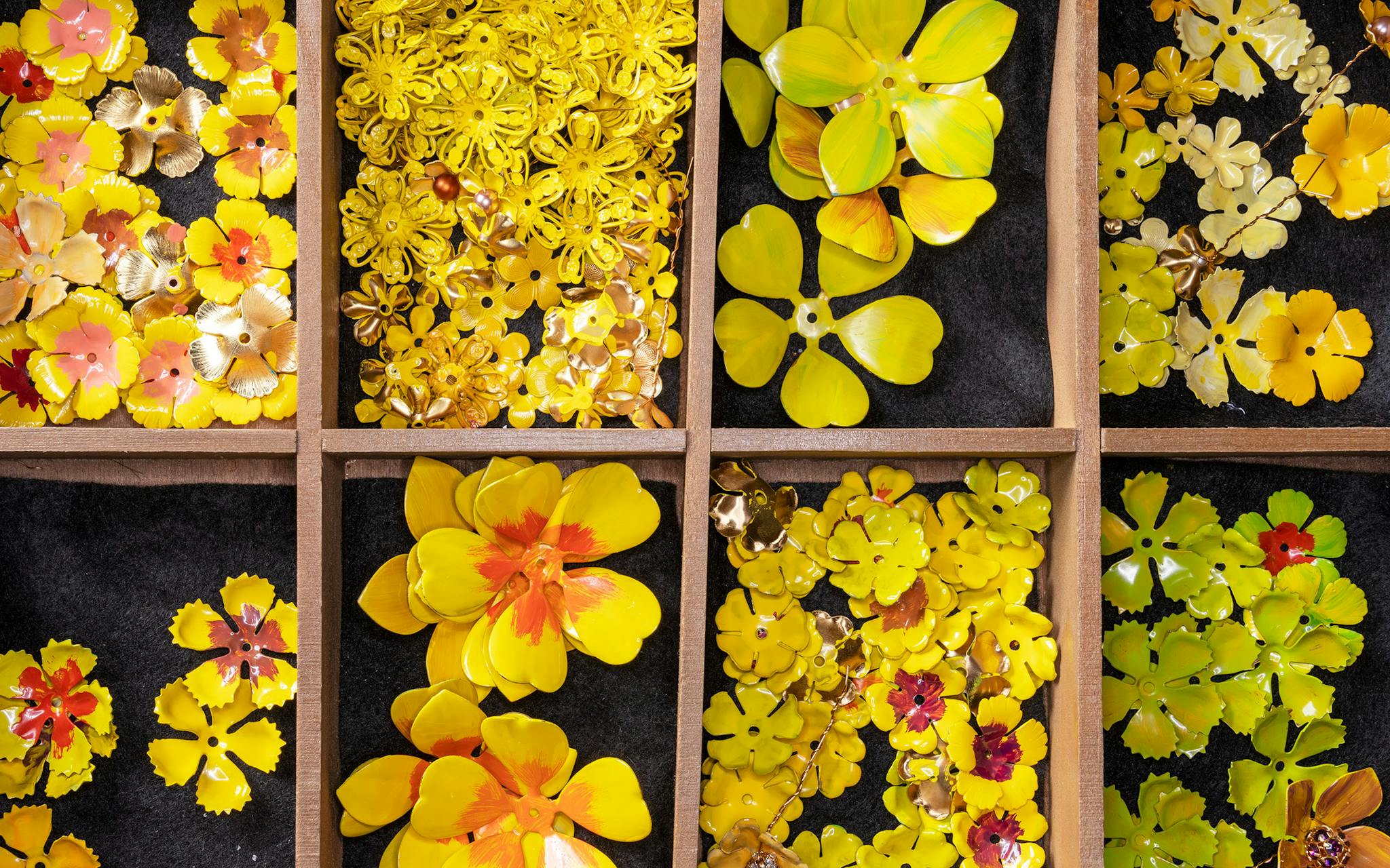 Veronica-Prida-Da-Vero-Davero-Bridal-San-Antonio-yellow-flowers