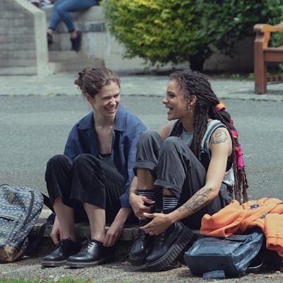 Alison Oliver and Sasha Lane in Conversations With Friends.