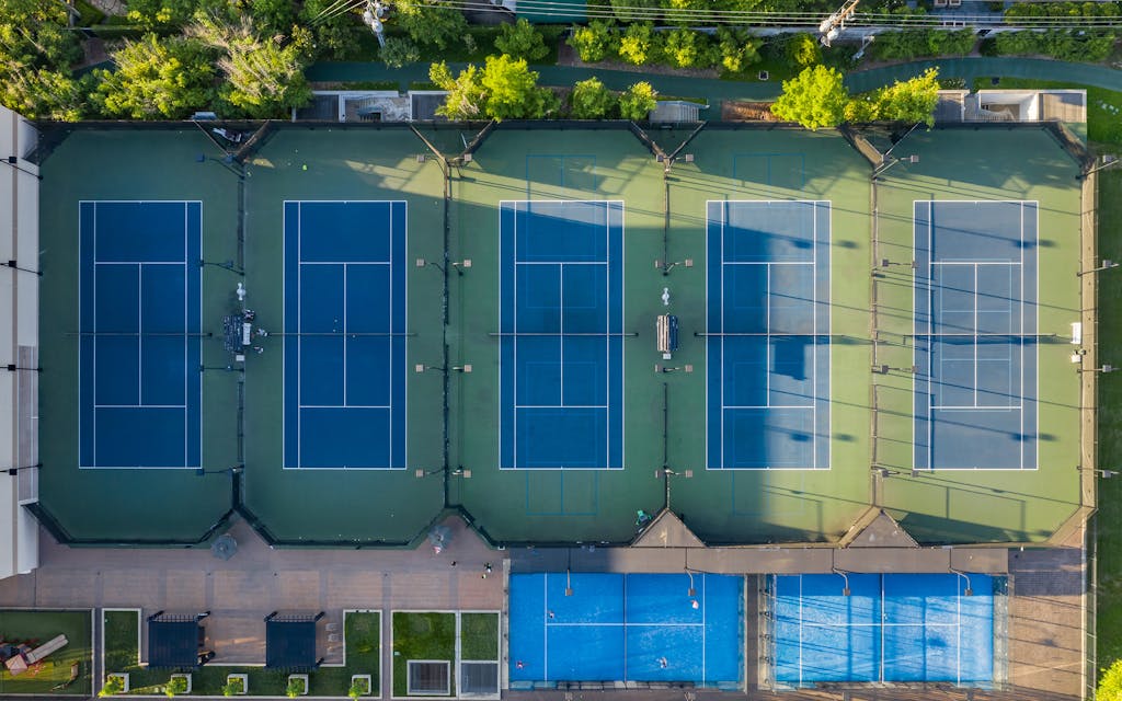 The outdoor tennis courts at The Houstonian. 