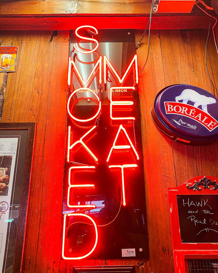 Montreal-Smoked-Meat-Sandwiches-sign-Smoke-Meat-Pete