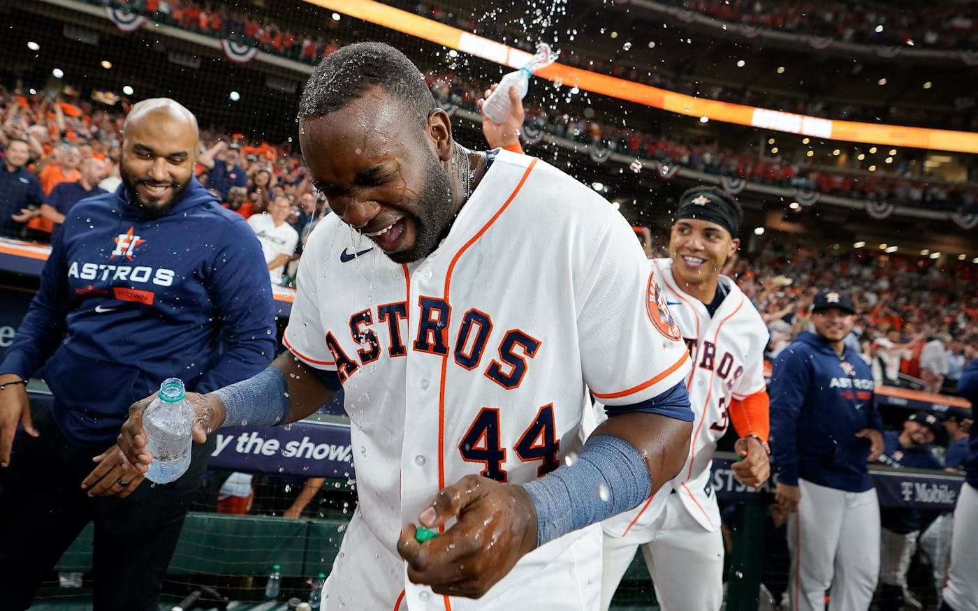 Astros, city cement their bond with a parade for the ages