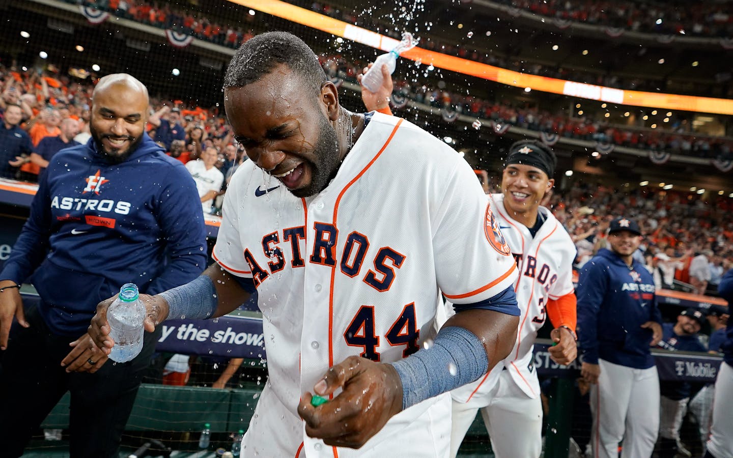 City of Houston on X: From the mayor's office and throughout city  departments, employees are bringing the heat to back our @Astros in Game 1  of the ALDS against the Minnesota Twins