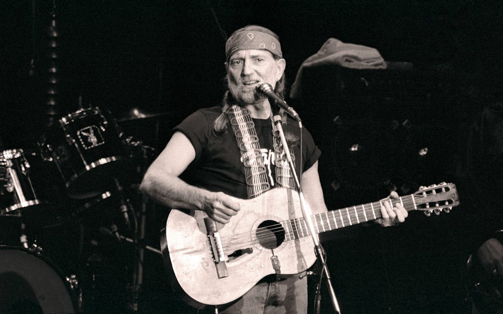 Country music great Willie Nelson held his first performance at Nippon Budokan in Tokyo before 15,000 people 2/22 before traveling to Osaka and Nagoya, central Japan. He is in Japan for a three-city tour.