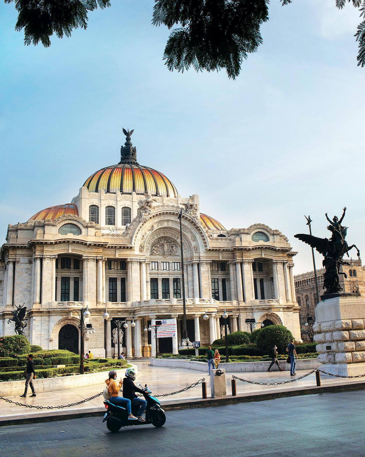Why You Should See Mexico City Like a Tourist – Texas Monthly