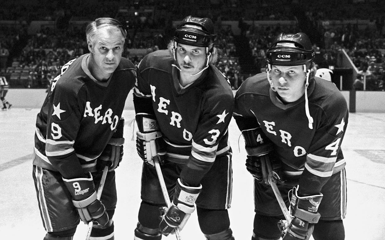 Looking back on when Gordie Howe and his two sons played pro hockey in Texas.