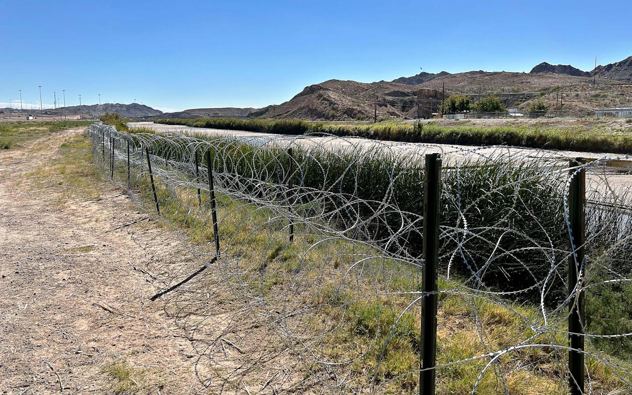 Abbott's border barrier with New Mexico