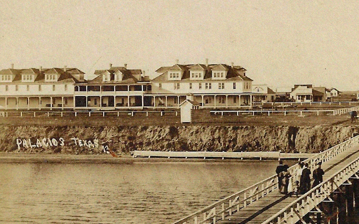 sepia-toned photo of Luther Hotel in 1910