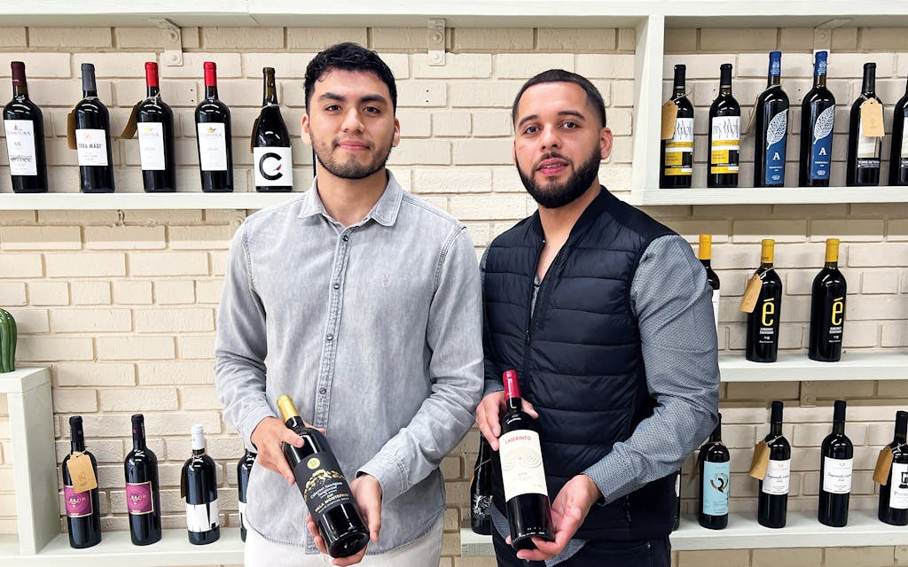Arturo Flores (left) and Eduardo Mendoza at their shop, Vinito.