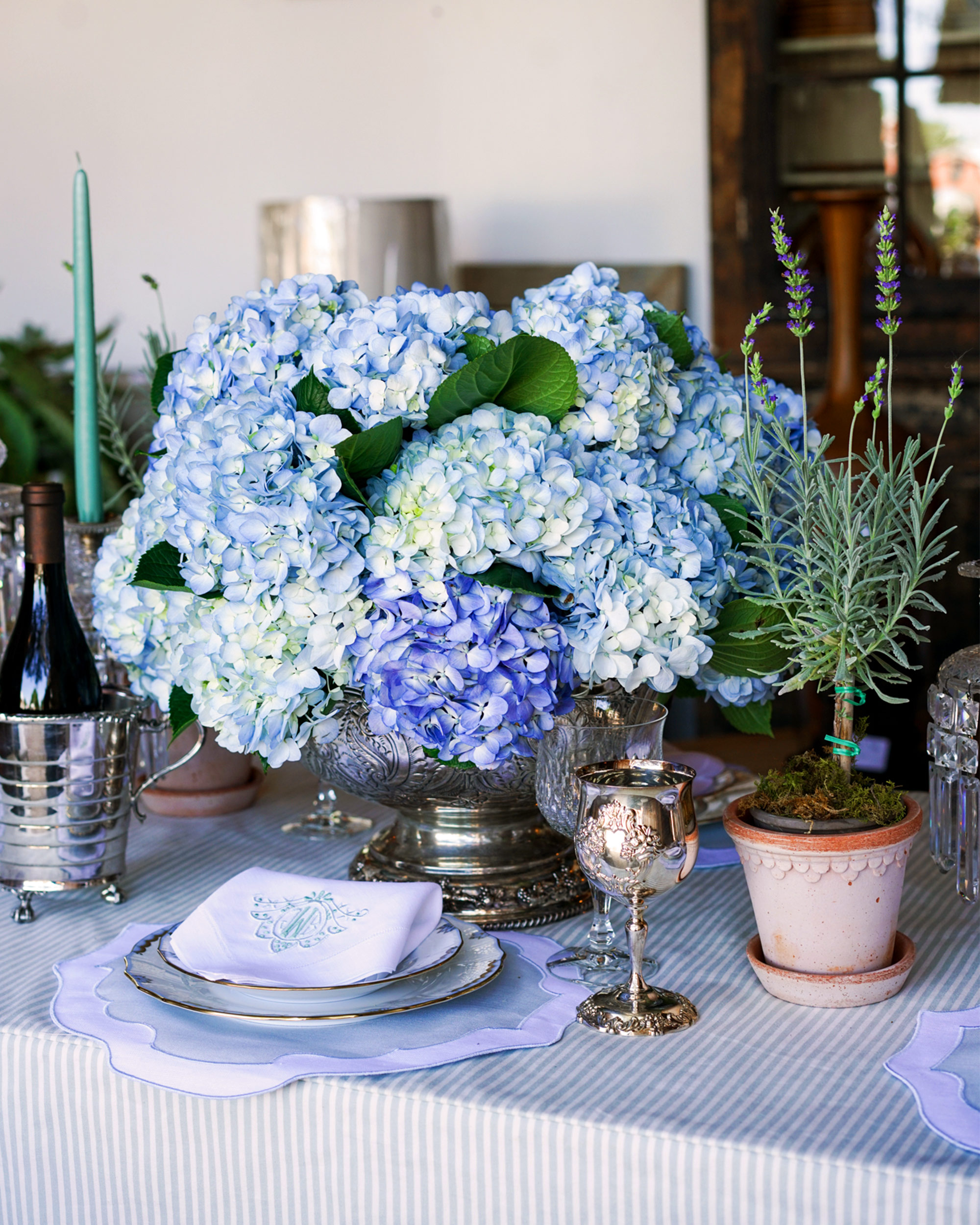 How to Create the Perfect Holiday Tablescape, According to the Pros
