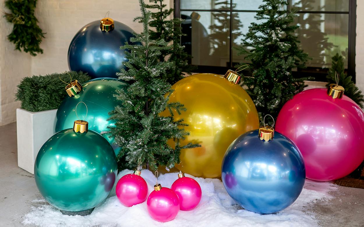 Houston Texans Inflatables How Three Texans Turned Holiday Inflatables Into a Business Worth Millions