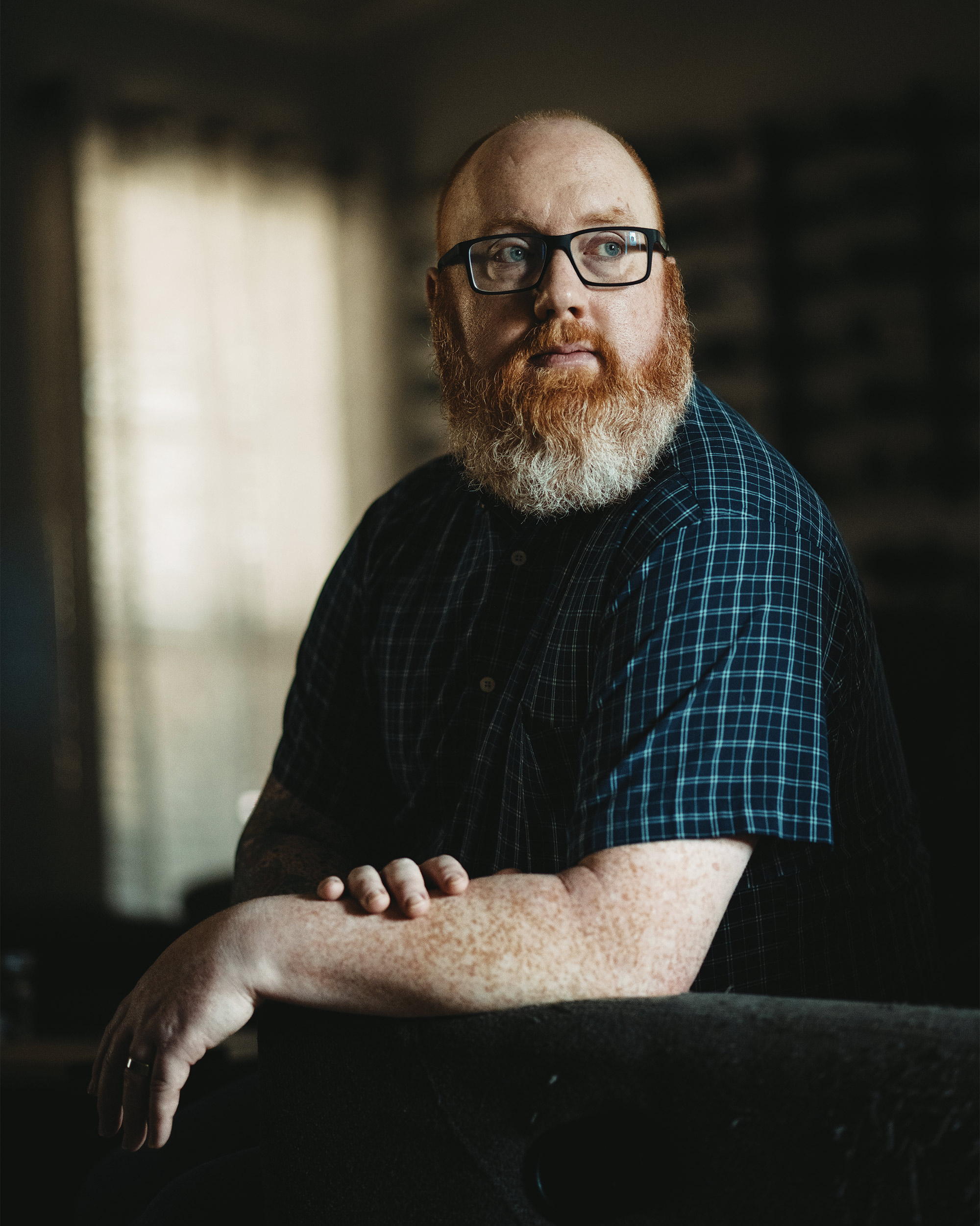 portrait of chris schiller