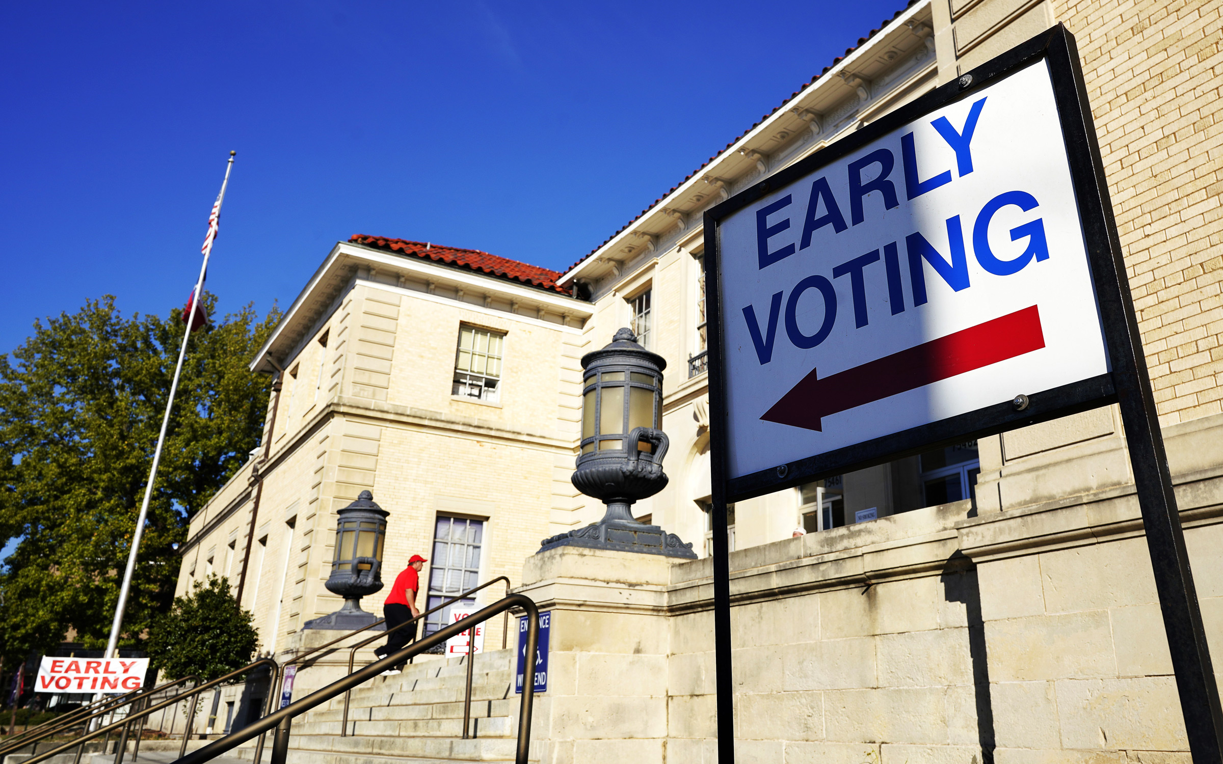 Beware the Texas Early-Voting Hot Takes